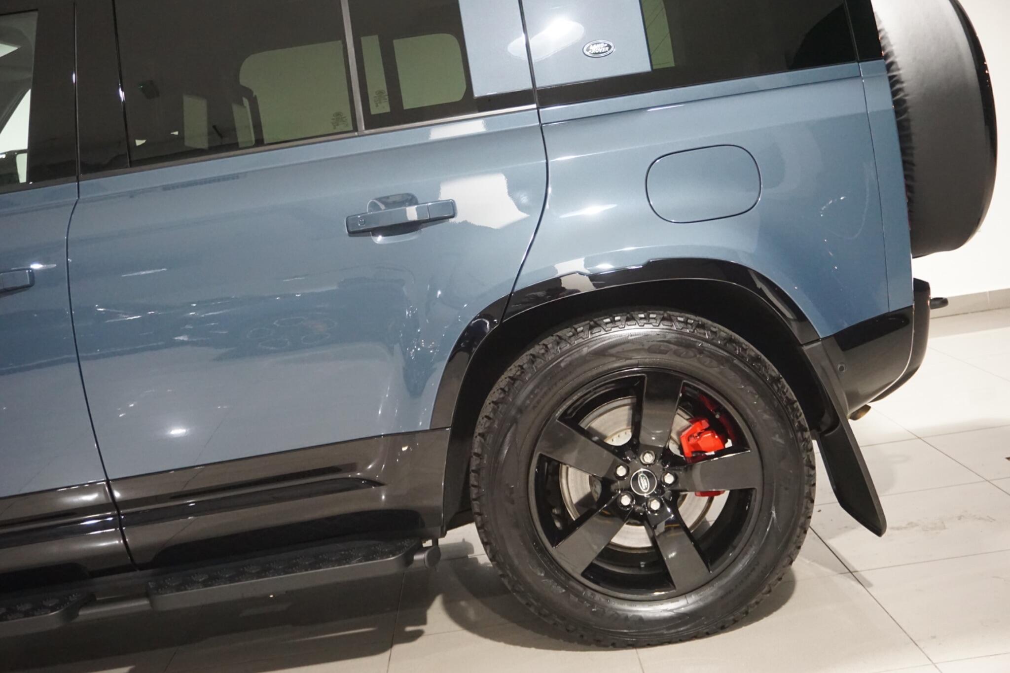 Land Rover Defender 110 2.0 P400e 15.4kWh X-Dynamic HSE SUV 5dr Petrol Plug-in Hybrid Auto 4WD Euro 6 (s/s) (404 ps)